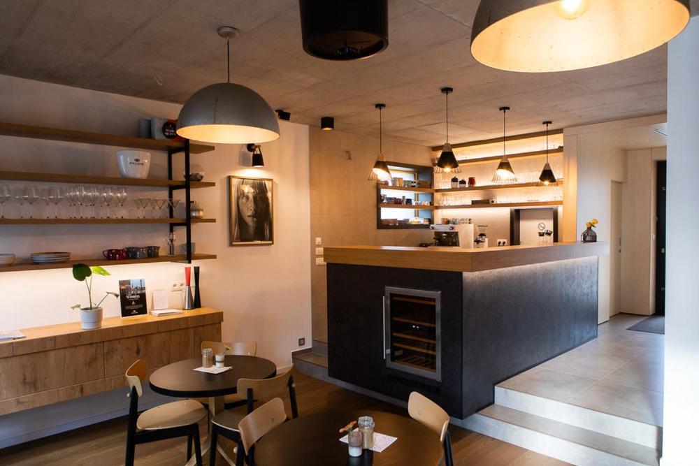 Vigeo Lounge B&B Coffee Bojnice Exterior foto